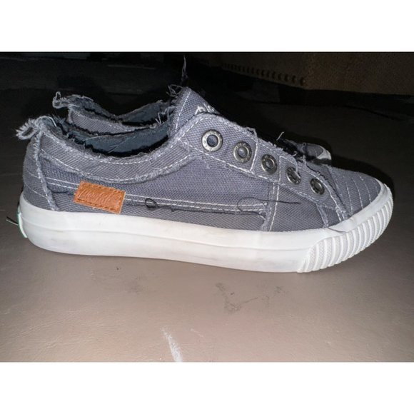Blowfish Malibu, gray, distressed,canvas sneakers, tennis shoes, women’s size 6. - Picture 3 of 6